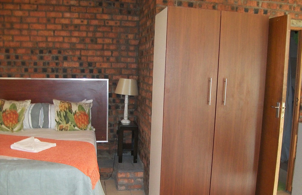 21 On Coetzee Guest House Bloemfontein Exterior photo
